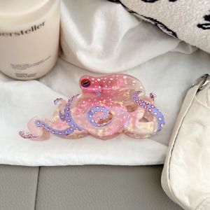 Wo Tion | Decorative Travel Clips