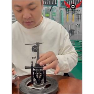 RC1988⚡ พร้อมส่ง 💯 ตัวถอดตลับลูกปืนแบบเจาะรูด้านในแบบสามกราม เหล็กดูดลูกปืน สามขา ดูดลูกปืน ดูดมูเล่ เครื่องจักรยานยนต์สำหรับงานหนัก เหล็กดูดลูกปืน 3 ขา