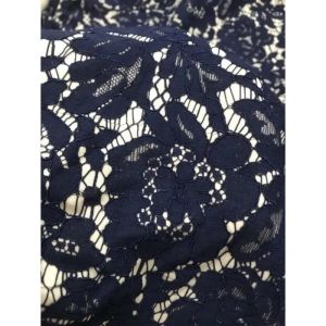 vải ren chỉ 2 da màu xanh đen ( ko cần lót) co dãn nhẹ dày mềm đẹp _( khổ 1m5)