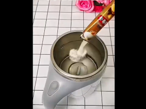 Automatic stirring cup for home and office use lazy person magnetic instant coffee cup