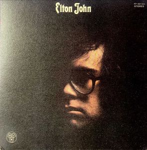 [ แผ่นเสียง Vinyl LP ] Artist : Elton John Album : Elton John Cover : NM Disc : VG++ [ Red Vinyl ] Manufactured : Japan Released : 1971 Price : 1250