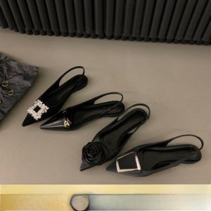รองเท้าแตะส้นแบนสีดำสไตล์ฝรั่งเศส รองเท้าแตะส้นแบนแบบสวมหัว ทรงหัวแหลม ประดับเพชร รองเท้าส้นเดี่ยว สไตล์นางฟ้า รองเท้าแตะส้นแบน