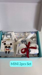 "Newborn Baby Clothes 2pcs Set - Long Sleeve Cotton Baju Baby - Ready Stock in Malaysia - Gift Box and Card Available - Size 59 for Newborn to 6 Months - Mitten, Booties, Hat, and Bib Included"