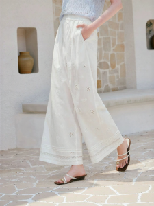 XIANGYING | White Pure Cotton Hollow Out Embroidered High Waist Straight Capri Pants 9 Tenths
