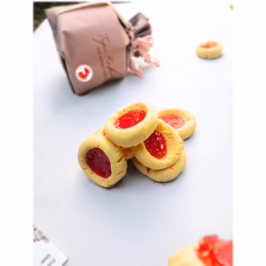 Kue Kering Butter Cookies Selai Stroberi Toples 300ml