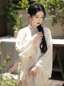 ชุดกี่เพ้าจีนย้อนยุคพร้อมผ้าคลุมไหล่ลูกไม้ ชุดเดรสยาวแขนสั้น ผ้าโพลีเอสเตอร์ ฤดูใบไม้ร่วง 2024 ชุดคลุมกันหนาวแบบสวมหัว