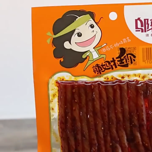 Spicy Strips 邬辣妈辣条70g酒鬼豆筋酒鬼豆筋蒜蓉味辣条网红麻辣零食小吃