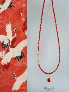 South Red Agate Beaded Necklace with Pure Silver Lockbone Chain Fashionable Repeating Design for Women Star/Cosmic Pattern