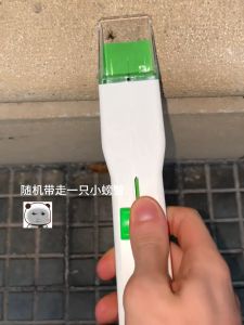 Portable Handheld Insect Catcher for Home Use Spider And Cockroach Grabber Bee And Fly Swatter Bug Catching Tool Plastic Material