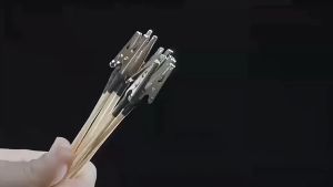 20pcs 18cm Model Coloring Clip Stick Metal Model Painting Alligator Clip With Wooden Stick Photos Stand