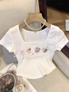 เสื้อยืดแขนสั้นผู้หญิง Pure Desire INS Butterfly Bow Embellished Sweet Spicy Print Summer Short Style เสื้อเชิ้ตคอเหลี่ยม