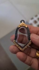 กรอบเจ้าจำปีท้าวเวสสุวรรณ Q22-2 กรอบพระ 2.3*4.2*0.5 ชุบไมครอนเคลือบแลคเกอร์ สีดำทอง กรอบพระตลับพระ หล่อทองเหลือง