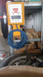 Máy bơm lốp ô tô xe máy mini Air Compressor điện tự động bơm khí tiện lợi