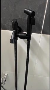 304 Stainless Steel Hand Held Toilet Bidet Sprayer Bathroom Faucet Toilet Hose Paip Toilet Pipe Water Tap Bathroom High Pressure Quality Black Bidet Tap