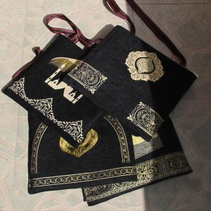 2pcs Set Prayer Mat With Muslim Prayer Rug Gift Bag Travel Prayer Rug Hajji Gift Sets