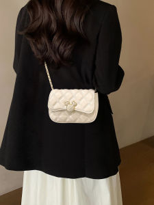 Elegant White Mini Square Bag Womens Crossbody Bag Fine Chain Straps High-End Feelings Fashionable Clutch Purse for Youth