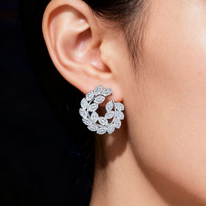 SEQUITO Gorgeous Silver Plated Ear Decoration Silvery Symmetric Leaf Shape Stud Earrings Goddess Anniversary Gift AAAAA Zirconia Jewelry SE998