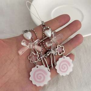PuRui Exquisite Cute Acrylic Flower Bowknot Love Heart Bag Keychains Trend Backpack Mobile Phone Key Chain Pants Chain Accessory