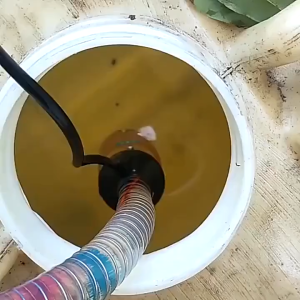 ปั้มน้ํา 12v DCปั๊มจุ่มไฟฟ้า ปั้มน้ำสแตนเลสแบบแช่ ปั๊มจุ่มไฟฟ้า 12L/นาที แบบพกพามินิ แบบหนีบ สำหรับสูบน้ำมันดีเซลปั๊มถ่ายเทน้ำ