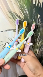 Miko Berus Gigi 米客儿童牙刷天使软毛 Kids Soft Bristle Toothbrush 云柔细丝温和洁齿牙刷 Children Toothbrush 3-12 Years