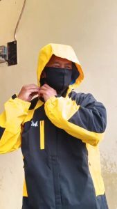 Jaket Gunung Waterproof Pria & Jaket Parasut Outdoor