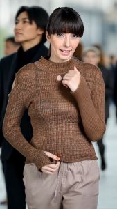 Sweater Rajut Ariel Wanita - Coklat