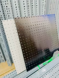 Khung tôn lỗ 6ly Pegboard (Trắng Đen) - Cài móc treo phụ kiện