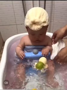 Đồ chơi nhà tắm cho bé.Rùa đồ chơicá bơi trong nước cho bé.