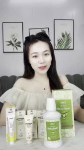 Nước Tắm Thảo Dược Cho Bé theCi 250ml | Dịu Nhẹ Kháng Khuẩn | An Toàn Tuyệt Đối Cho Trẻ Sơ Sinh - Happy Life 4Kid