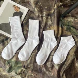 Pure Cotton Thin Socks for Men And Women Sporty Casual Mid-Calf Black White Anti-Odor Spring Summer Pack of Four Pairs