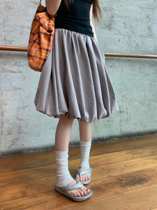 กระโปรงทรงเอเอวสูง ทรงหลวม ทรงเข้ารูป ทรงเข้ารูป สำหรับผู้หญิง ฤดูใบไม้ผลิและฤดูร้อน 2025 กระโปรงทรงเอสีพื้น สไตล์เกาหลี