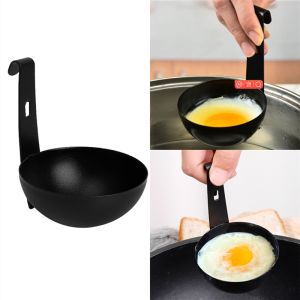 【On Sale】ไข่ต้มช้อนสแตนเลสแม่พิมพ์แม่พิมพ์ทอดไข่สีดำพร้อมตะขอ Nonstick หม้อหุงที่แขวนทรงไข่ขี้ผึ้ง