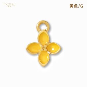 จี้ตกแต่งดอกไม้กลิ่นหอมหวานสีเหลืองส้ม เครื่องประดับ DIY สำหรับทำเครื่องประดับ จี้ตกแต่งดอกไม้ทองคำ โลหะผสม ทองแดง