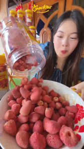 (ยกถัง) สตอเบอร์รี่(จิ๋ว) สตอจิ๋ว 400g. กรอบ อร่อย เนื้อฟู สตอจิ๋วสเเน็คกี้ ขนม ของกิน ขนมกินเล่น snackies