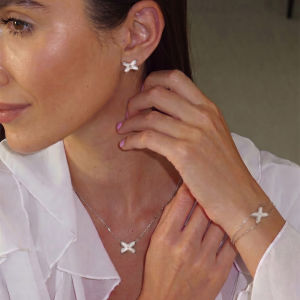 CAFFTI | Natural White Mother-of-Pearl Cross Design Necklace