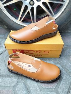 SENDAL SEPATU WANITA / SEPATU WANITA / SENDAL SLOP WANITA KICKERS / Sandals women shoes/lady shoes/women sandals slop ladies Ros 1
