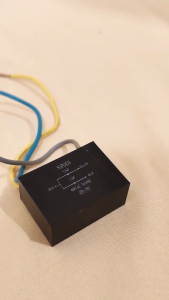 F1206 KAPASITOR KOTAK KIPAS ANGIN / CAPASITOR FAN 3 KABEL 1.2+0.6 (PENGIRIMAN PULAU JAWA)