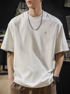 ROMON | เสื้อยืดแขนสั้นผ้าไหมน้ำแข็งบางสำหรับผู้ชาย ฤดูร้อน 2025 ทรงหลวม ปกติ คอตุ้ม ระบายอากาศได้ดี ลำลอง สีพื้น