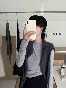 chaqi | Minimalist Black Long Sleeve T-Shirt Slim Fitting Round Neck Knit