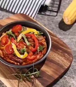 Round Pizza Pan Carbon Steel Dish Tray Steel Non-Stick Pizza Bake Pan Kitchen