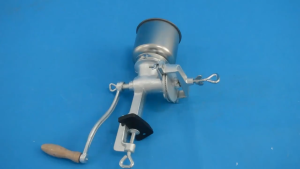 Manual Small Grinder Suitable For Corn Grains Seeds Cocoa Rice Feed Coffee Beans Peanuts And Small Grain Grinders. Manual Corn Grinder