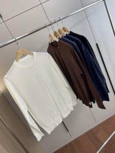 เสื้อสเวตเตอร์ถักผู้ชาย คอกลม แขนยาว สไตล์ฤดูใบไม้ร่วง 2024 เสื้อผ้าทำงานลำลอง สวมใส่สบาย คุณภาพเยี่ยม แฟชั่น