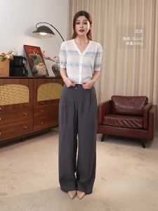 Decorative V-Neck Rejuvenating Comfortable Breathable Geometric Knitted Top
