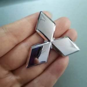 Logo vô lăng các dòng xe mitsubishi - Kích thươc: 4.7cmx4.7cm có (3 mẫu)