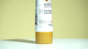 Hand Foot Cream Krim Kaki Tangan Anti Retak 60g Memperbaiki Kulit Pecah Kering Kasar - VP060