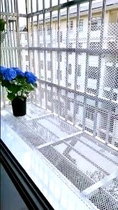 Plastic Safety Pets Net Safety Anti-falling Mesh Cat Netting Plastic Climbing Plant Support Garden Wire Mesh Netting Jaring Paga