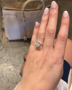 CxsJeremy 3.5ctw Round Solitaire Moissanite Engagement Ring: A Stylish & Pawnable Choice