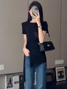 เสื้อยืดแขนสั้นทรงสลิมฟิตสำหรับผู้หญิง ทรงเข้ารูป เอวสูง ทรงหลวม สีดำ ฤดูร้อน 2024 แฟชั่นเกาหลี