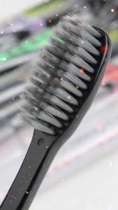 Combo 5 bàn chải đánh răng than tre hoạt tính Bossi (Hàn Quốc) nhiều màu sắc