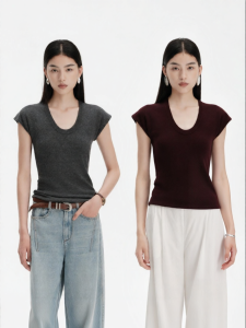 Eastern Light | High Elasticity Fitting 60s High-count Yarn U-neck Knit T-shirt